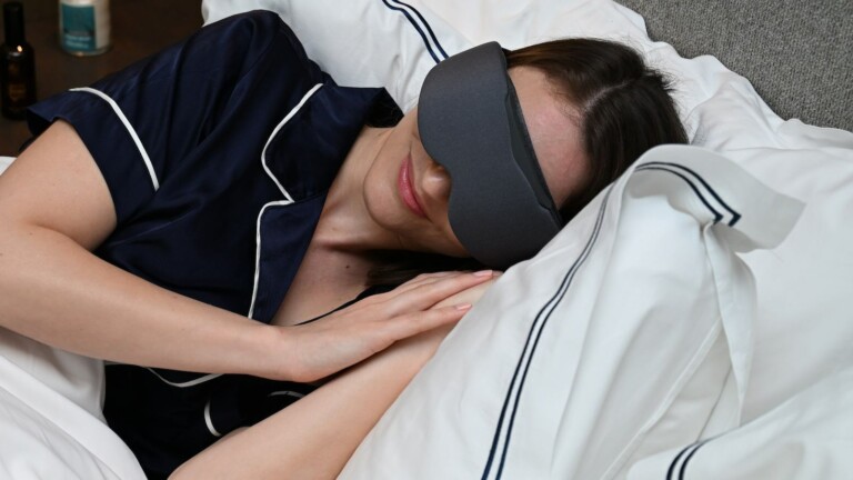 Aura Circle sleep aid mask lets you indulge in soundscapes, light therapy & soothing ASMR