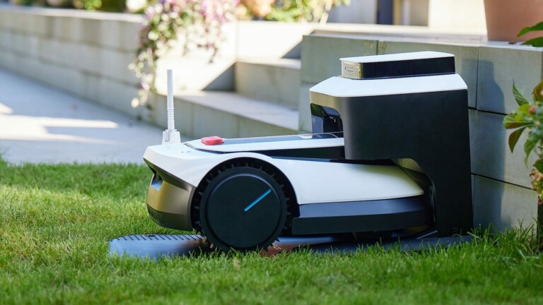 ECOVACS GOAT G1 AI robot lawn mower intelligently plans paths and avoids obstacles