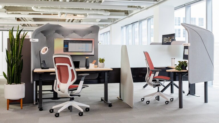 Steelcase Flex Personal Spaces desk system collection offers privacy and comfort at work