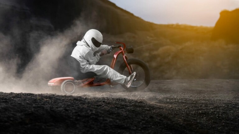 VOOK electric trike goes the distance with a 110-mile range on just a single charge